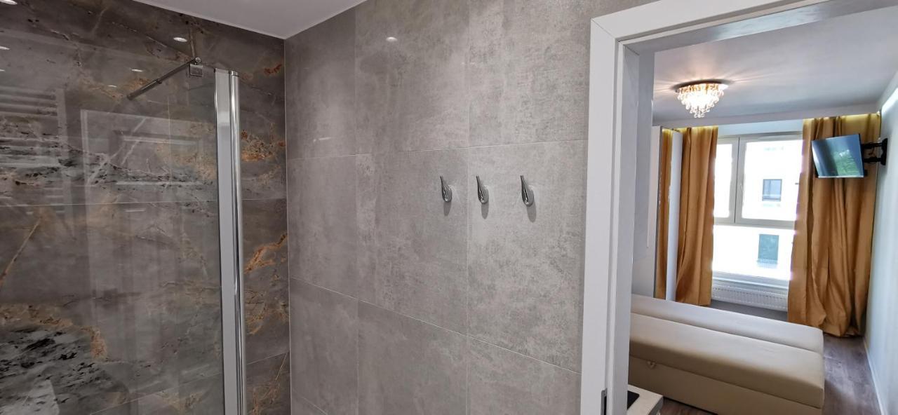 Wow Flou Przystan Letnica Apartamenty 700M Plaza Gdańsk Kültér fotó